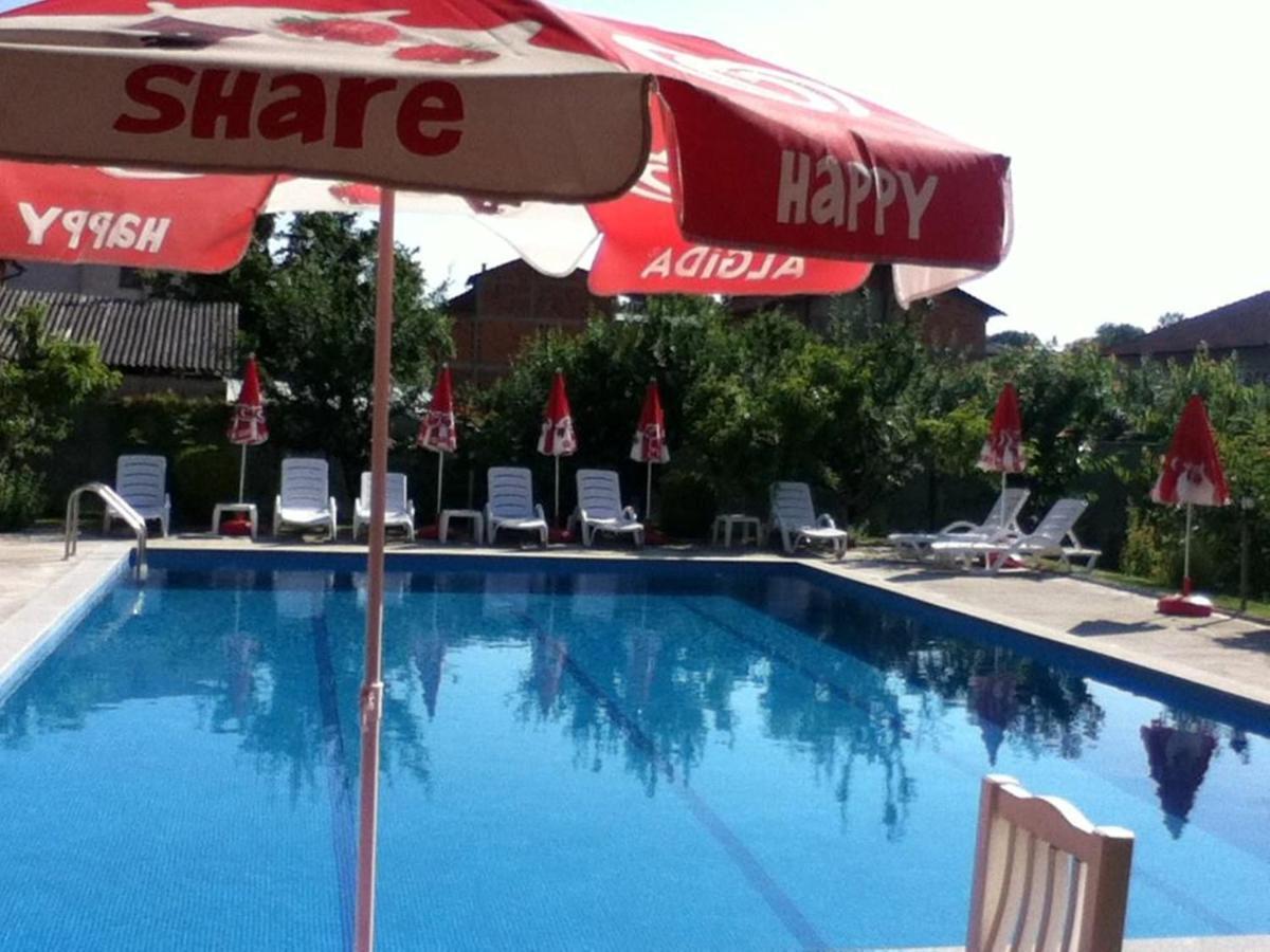 Villa Amsterdam โอครีด ภายนอก รูปภาพ